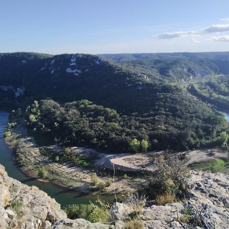 Proche Uzes Petit Gite Avec Grande Cuisine D'Ete Et Piscine Saint-Siffret Exterior foto